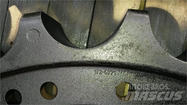 CAT 1366968 Gusenice za građevinarstvo