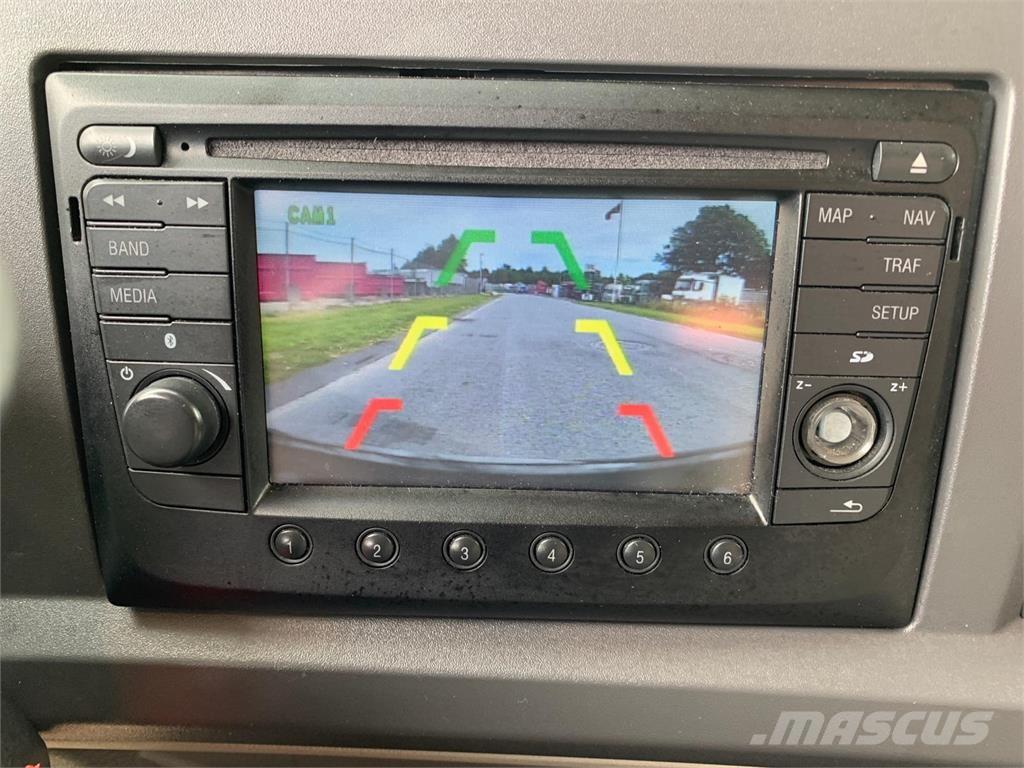 DAF LF210 4x2 FA Kamioni sa kranom