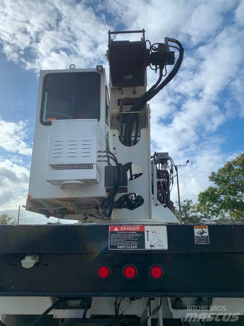 Altec 38103 Kamioni sa kranom