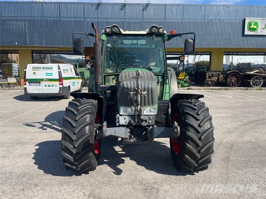Fendt 211 VARIO Traktori