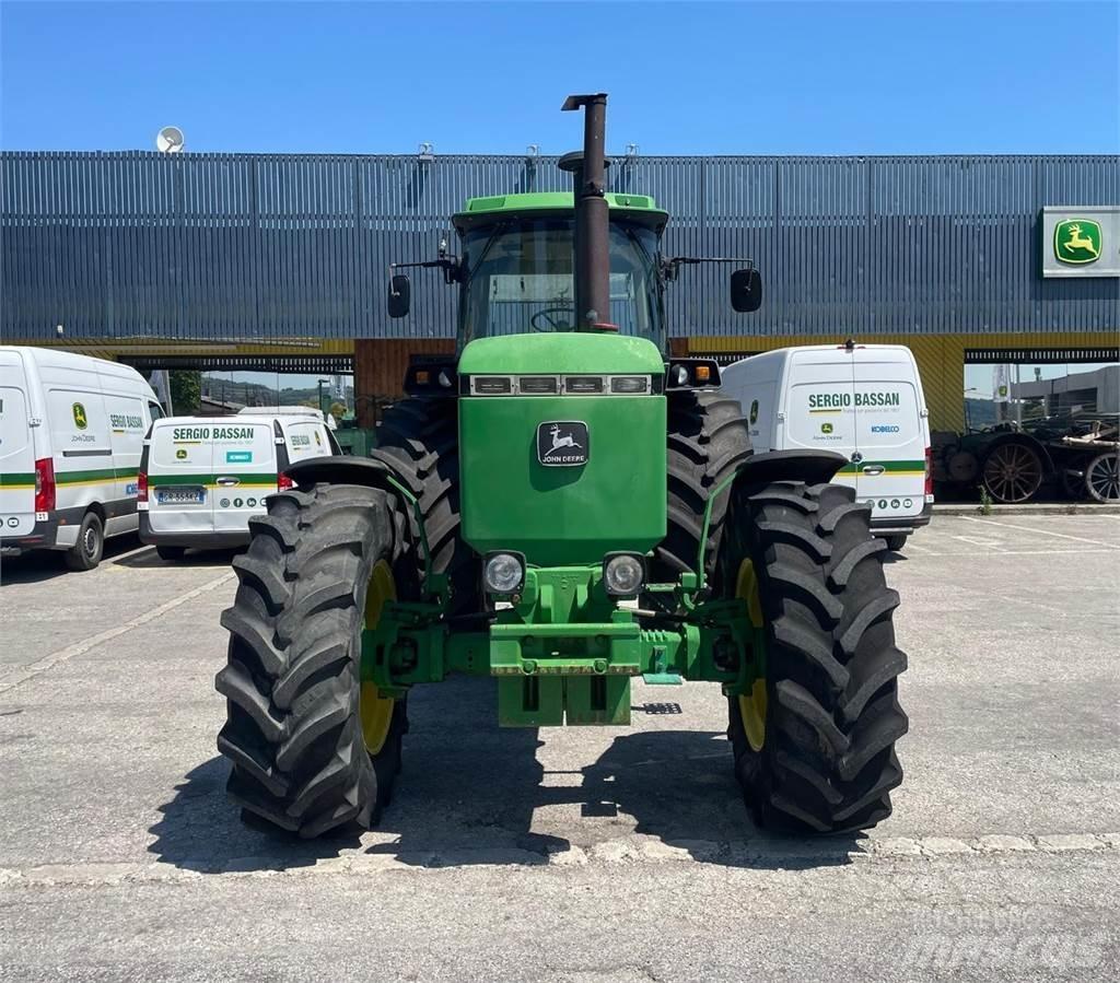 John Deere 4955 Traktori
