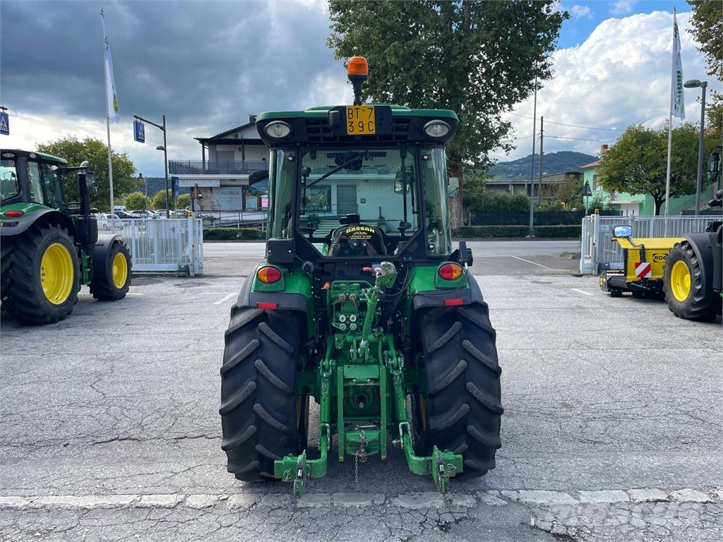 John Deere 5090 GF Traktori