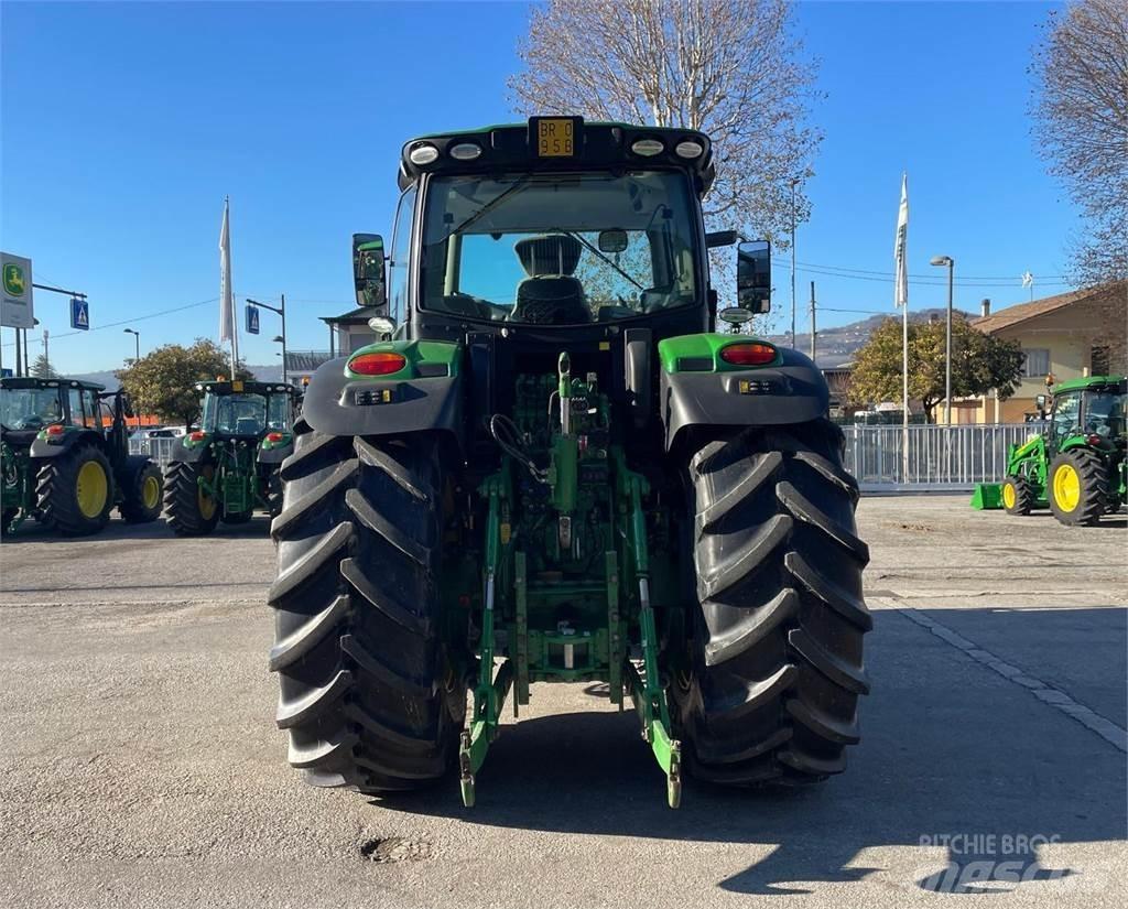John Deere 6250 R Traktori