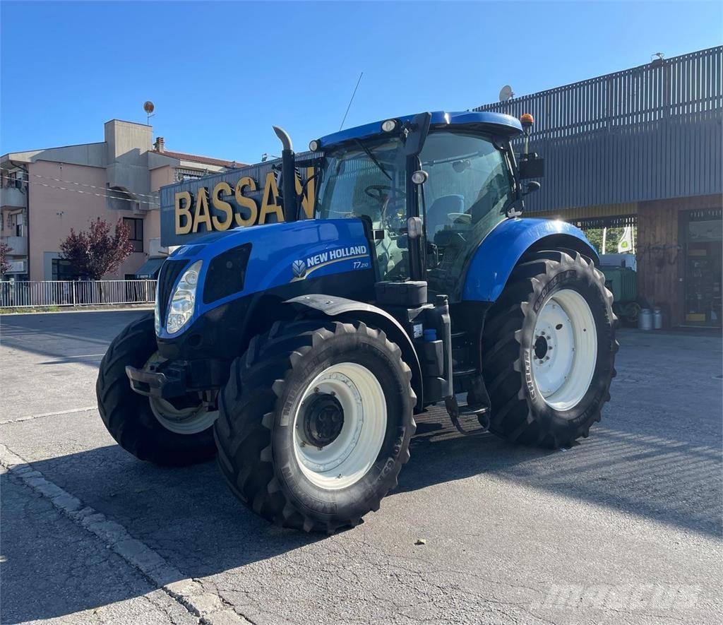 New Holland T7 210 Traktori