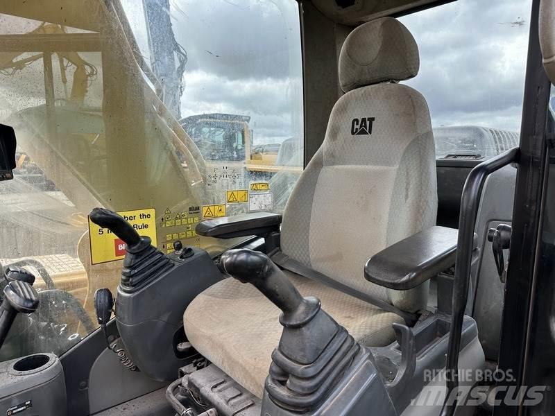 CAT 20T Excavator Bageri guseničari
