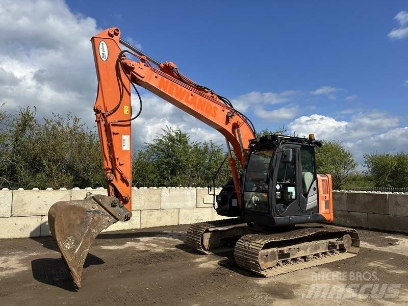 Hitachi ZX135 Bageri guseničari