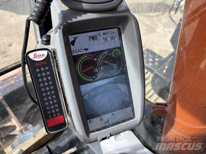 Hitachi ZX135 US-6 Bageri guseničari