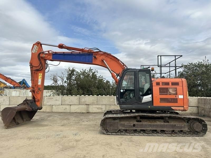 Hitachi ZX225USRLC-6 Bageri guseničari