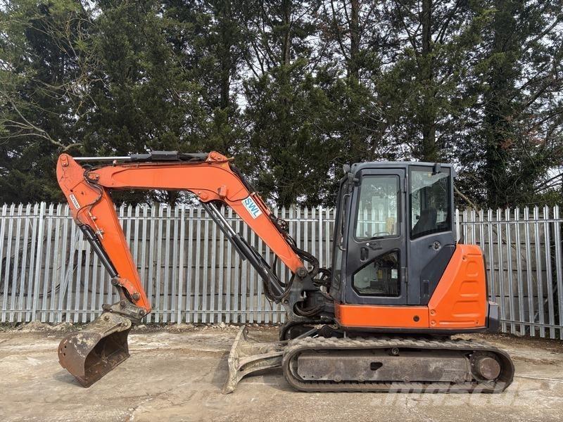 Hitachi ZX65 Midi bageri 7t – 12t