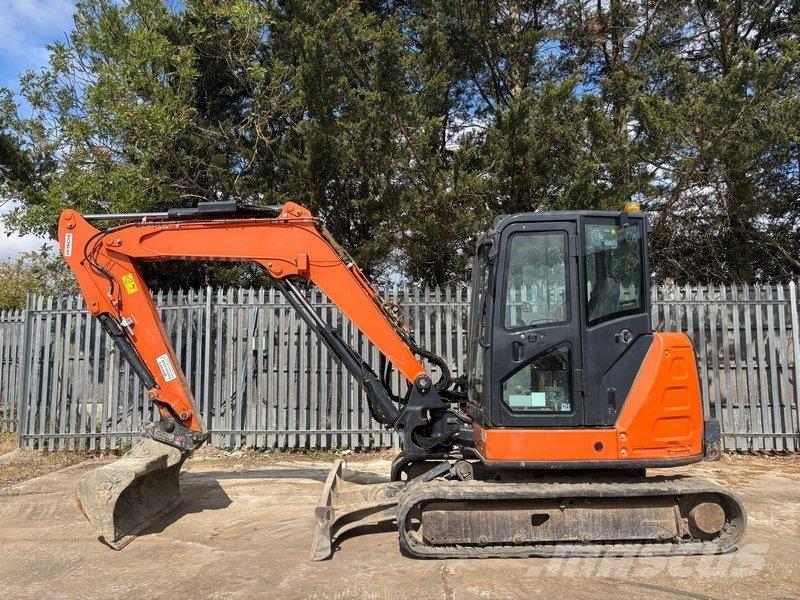 Hitachi ZX65 Midi bageri 7t – 12t