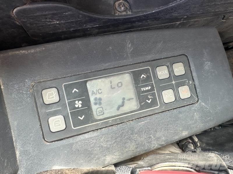 Hyundai HX130LCR Bageri guseničari