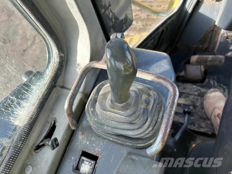 Komatsu D41E-6 Buldožeri guseničari