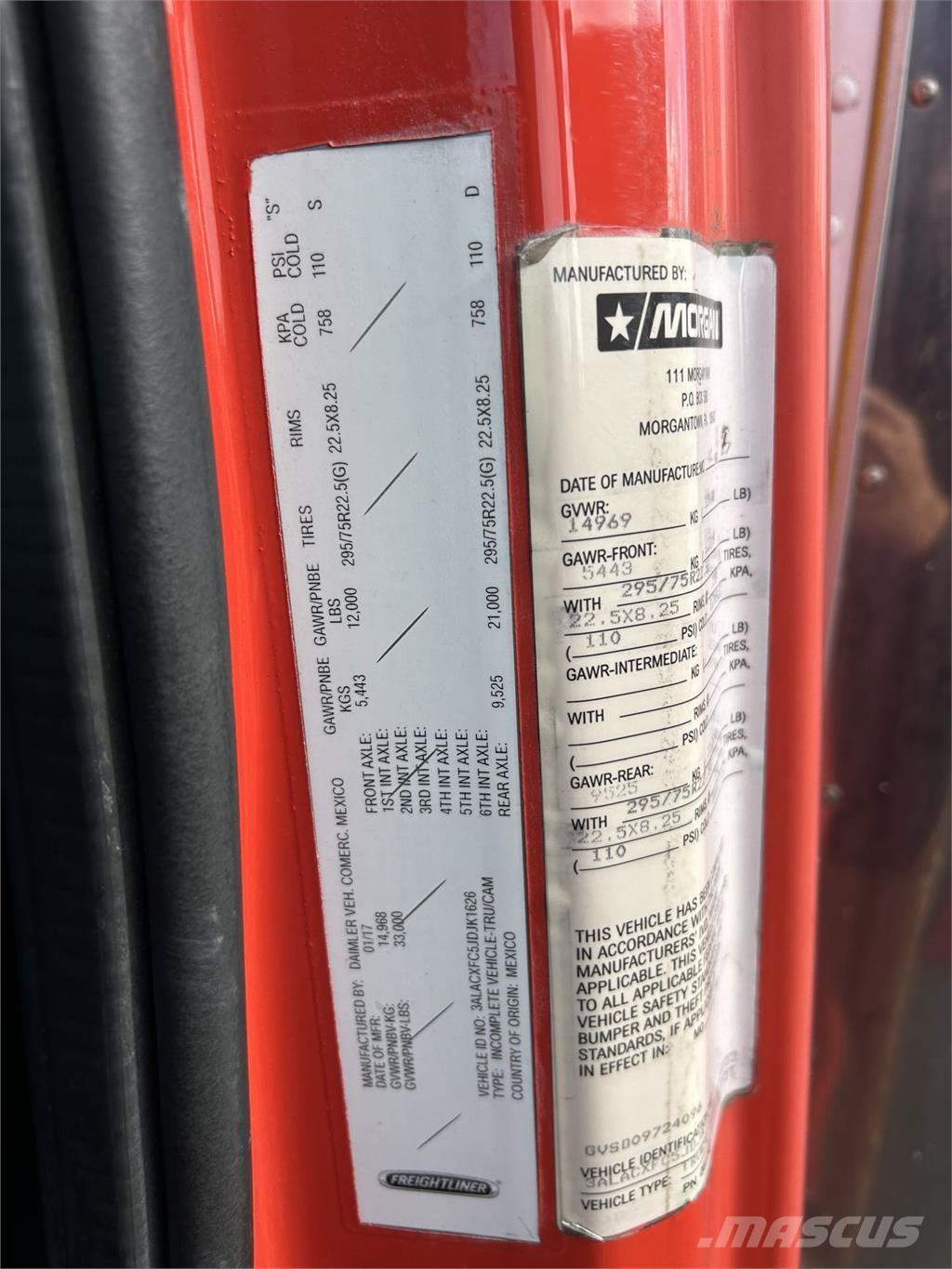 Freightliner M2 Sanduk kamioni