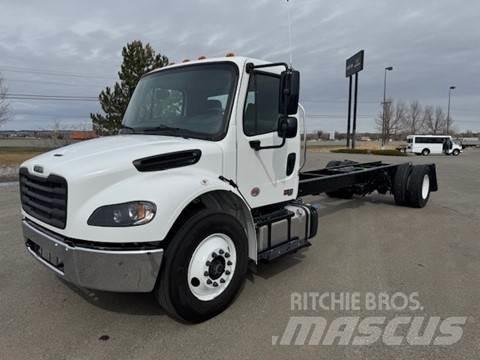 Freightliner M2 106 Tegljači