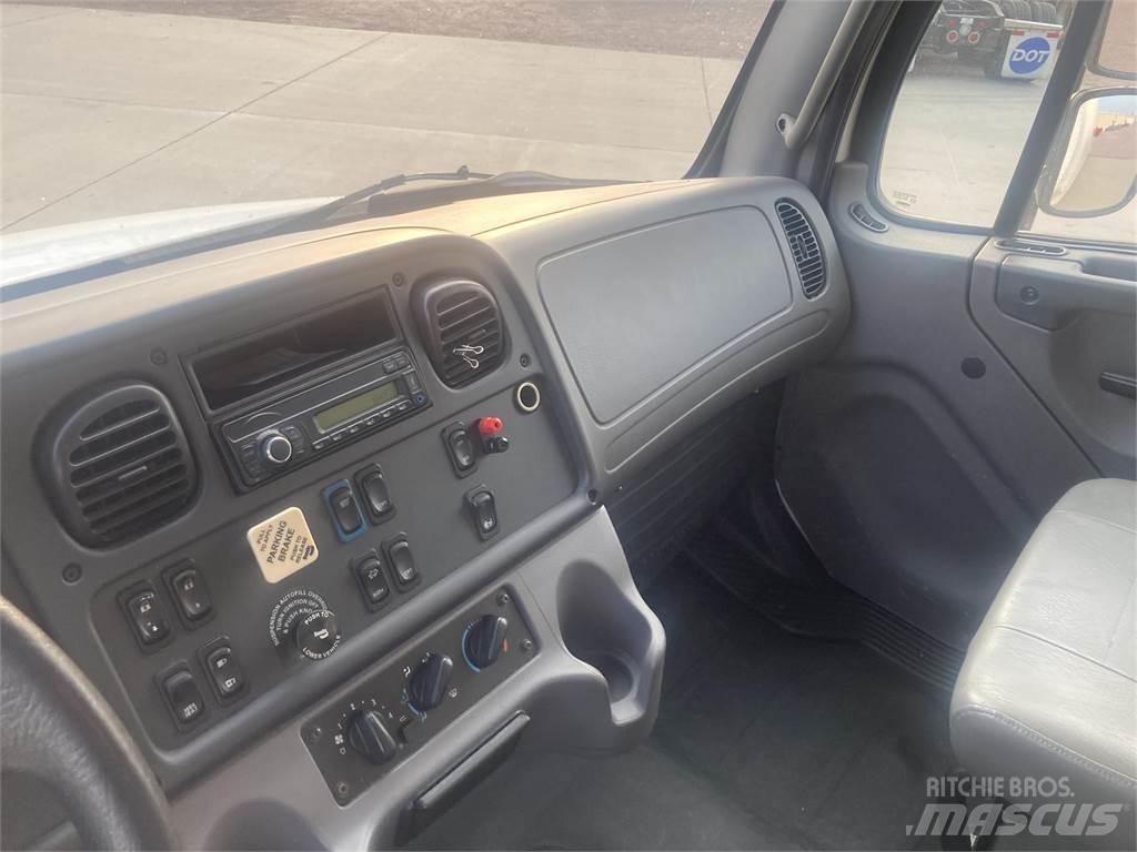 Freightliner M2 106 Kamioni-šasije