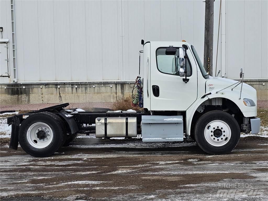 Freightliner M2 106 Tegljači