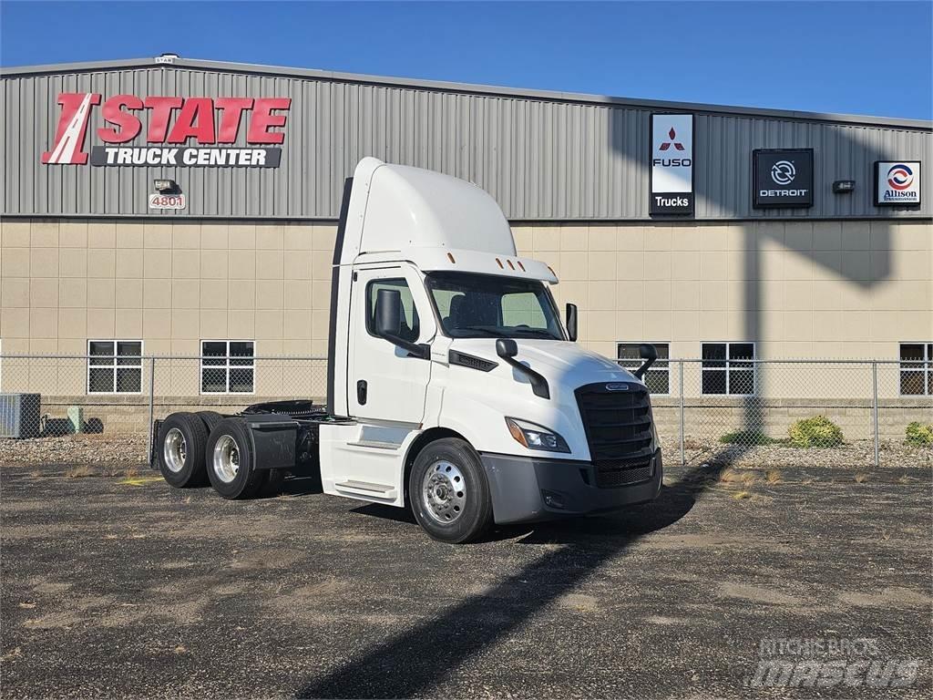 Freightliner PE116 Tegljači