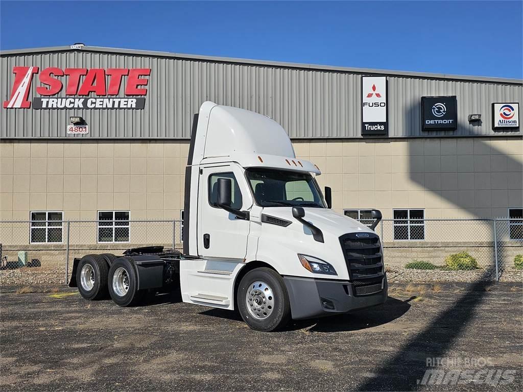 Freightliner PE116DC Tegljači