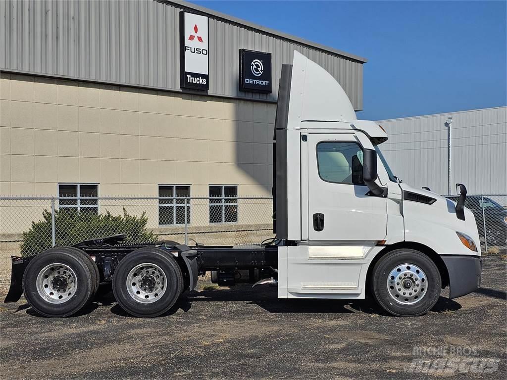 Freightliner PE116DC Tegljači