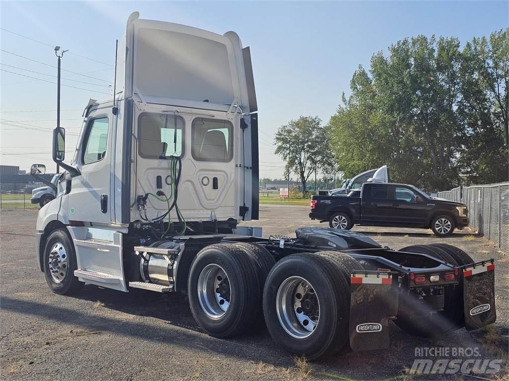 Freightliner PE116DC Tegljači