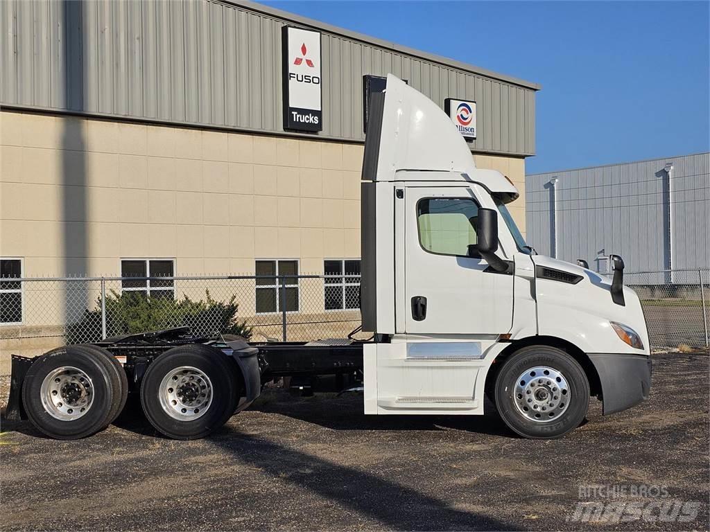 Freightliner PE116DC Tegljači