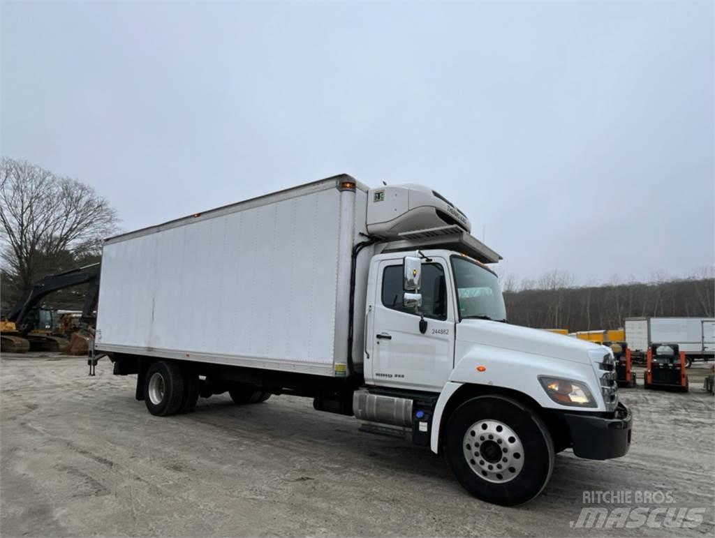 Hino 268 Sanduk kamioni