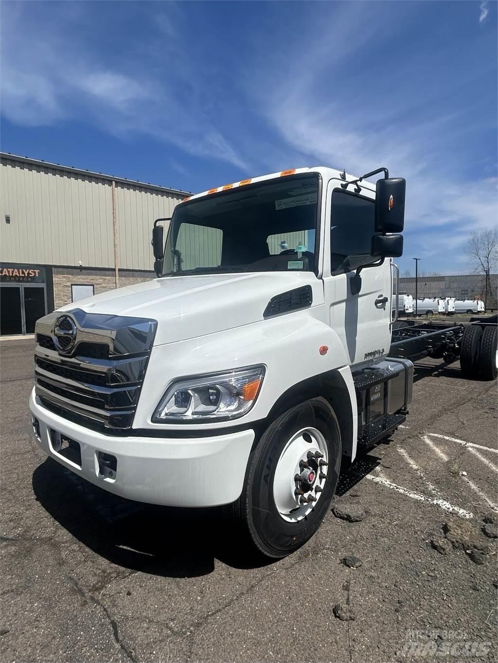 Hino L6 Kamioni-šasije