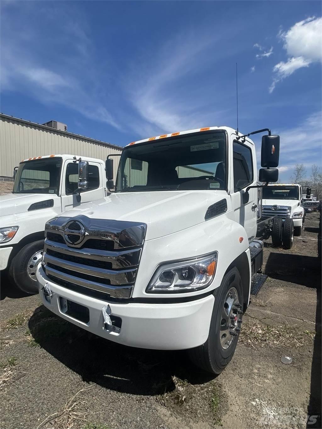 Hino L6 Kamioni-šasije
