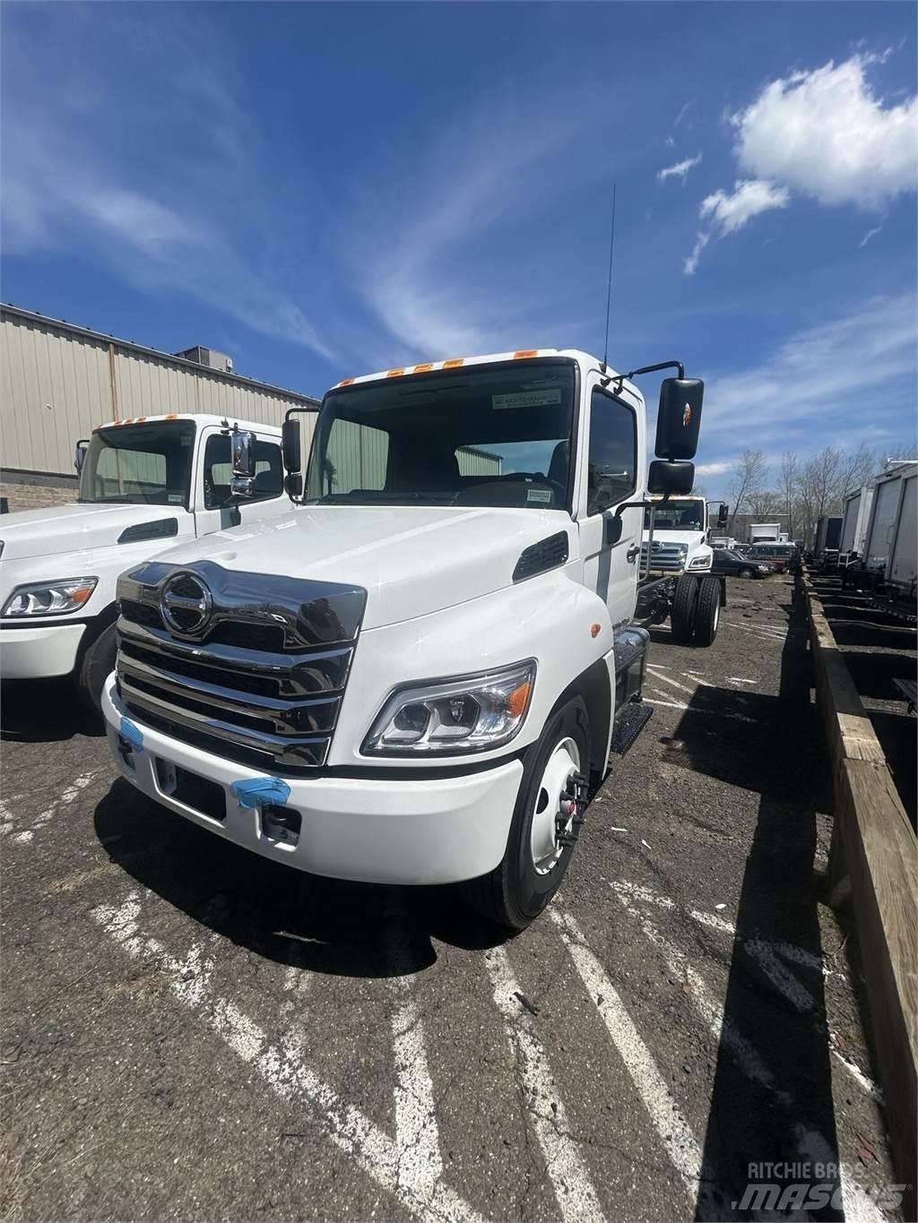 Hino L6 Kamioni-šasije