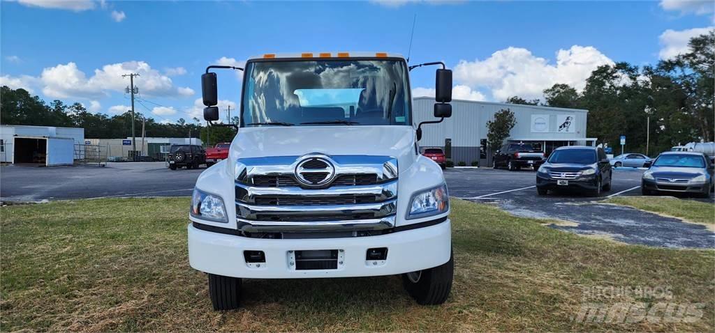 Hino L7 Kamioni-šasije