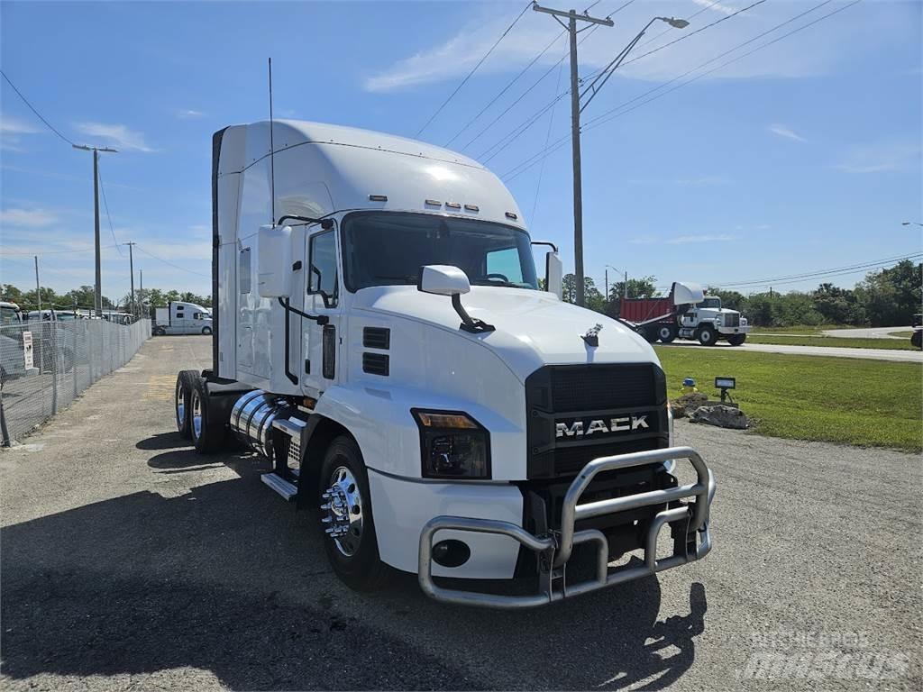 Mack AN64T Tegljači