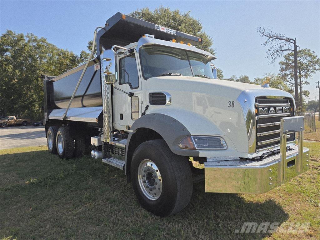 Mack GR64B Kiperi kamioni