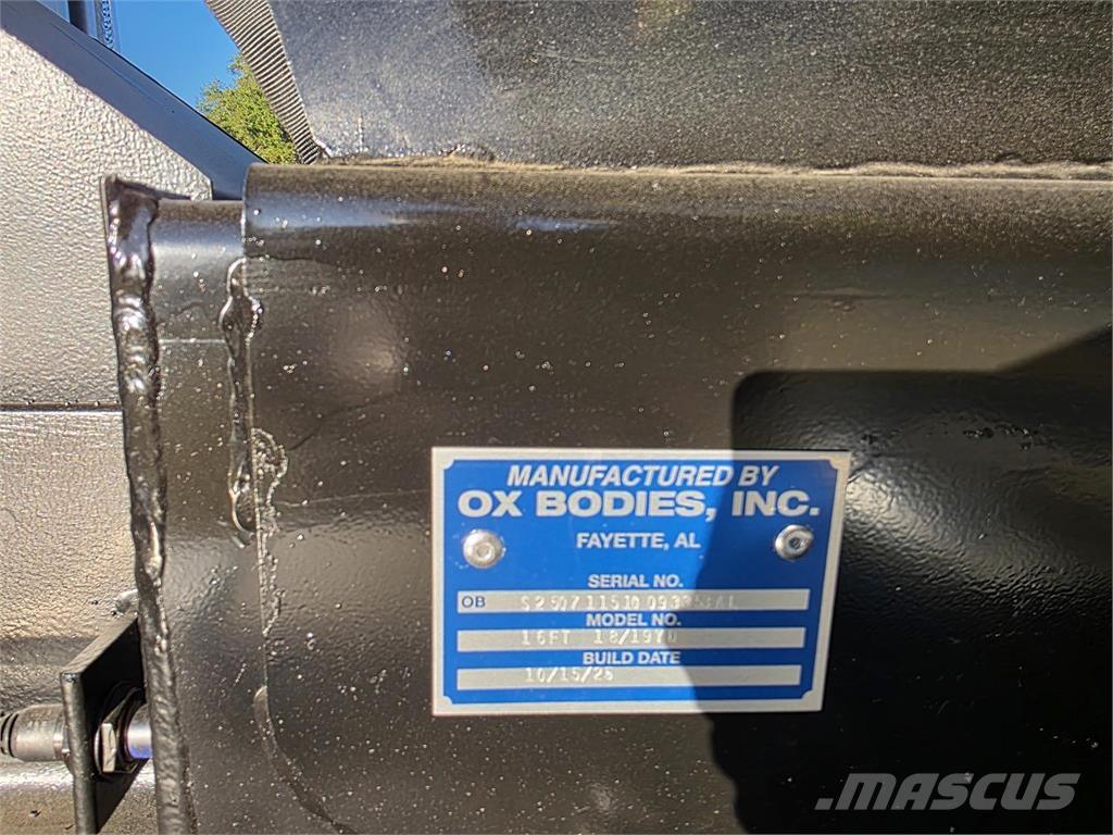 Mack GR64B Kiperi kamioni