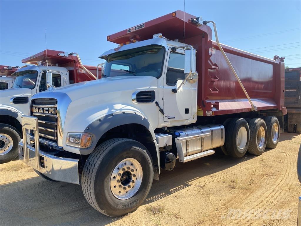 Mack GR64F Kiperi kamioni