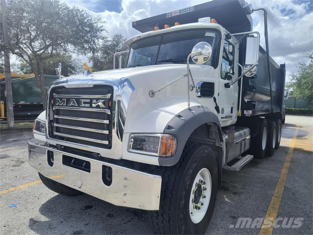 Mack GR64FR Kiperi kamioni