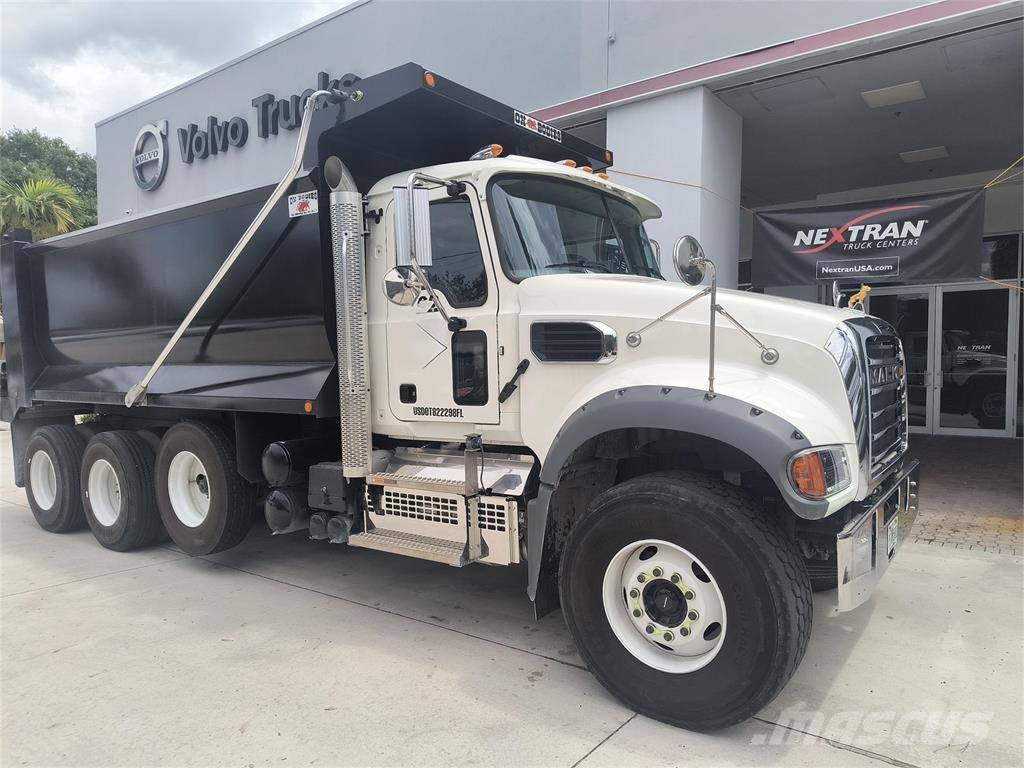 Mack GR64FR Kiperi kamioni