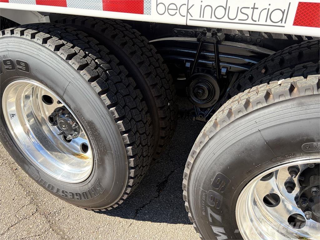 Mack GR64FR Kamioni mešalice za beton
