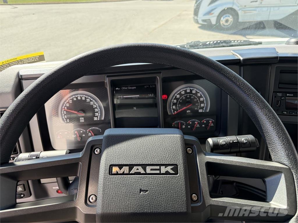 Mack MD6 42R Sanduk kamioni