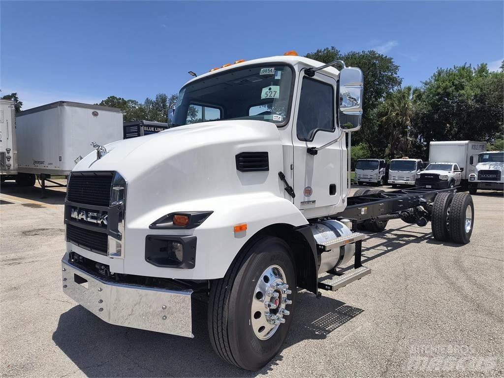 Mack MD7 42R Kiperi kamioni