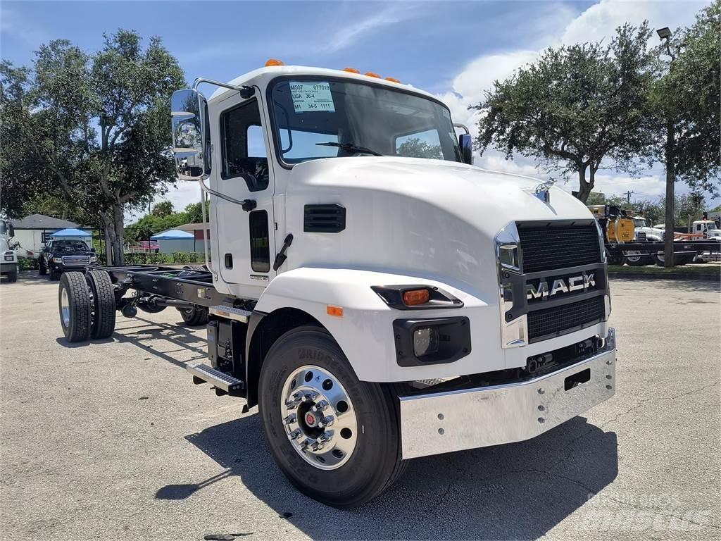 Mack MD7 42R Kiperi kamioni