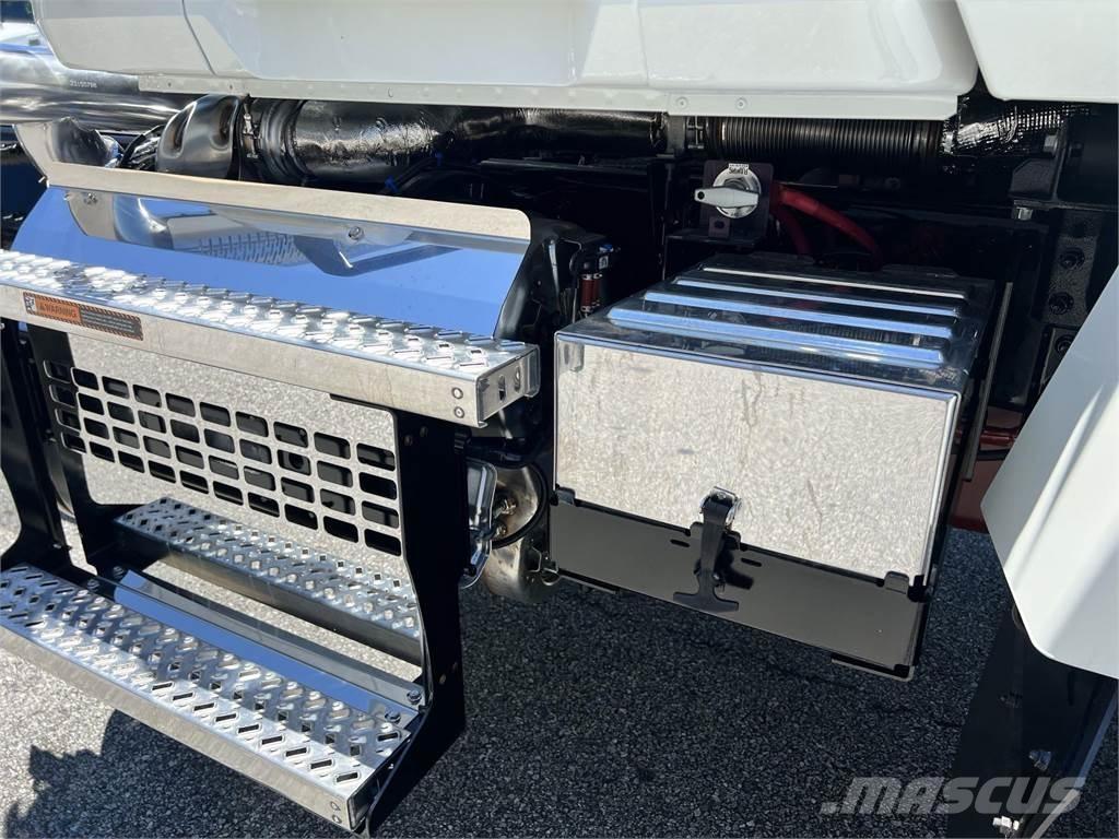 Mack PI64T Tegljači