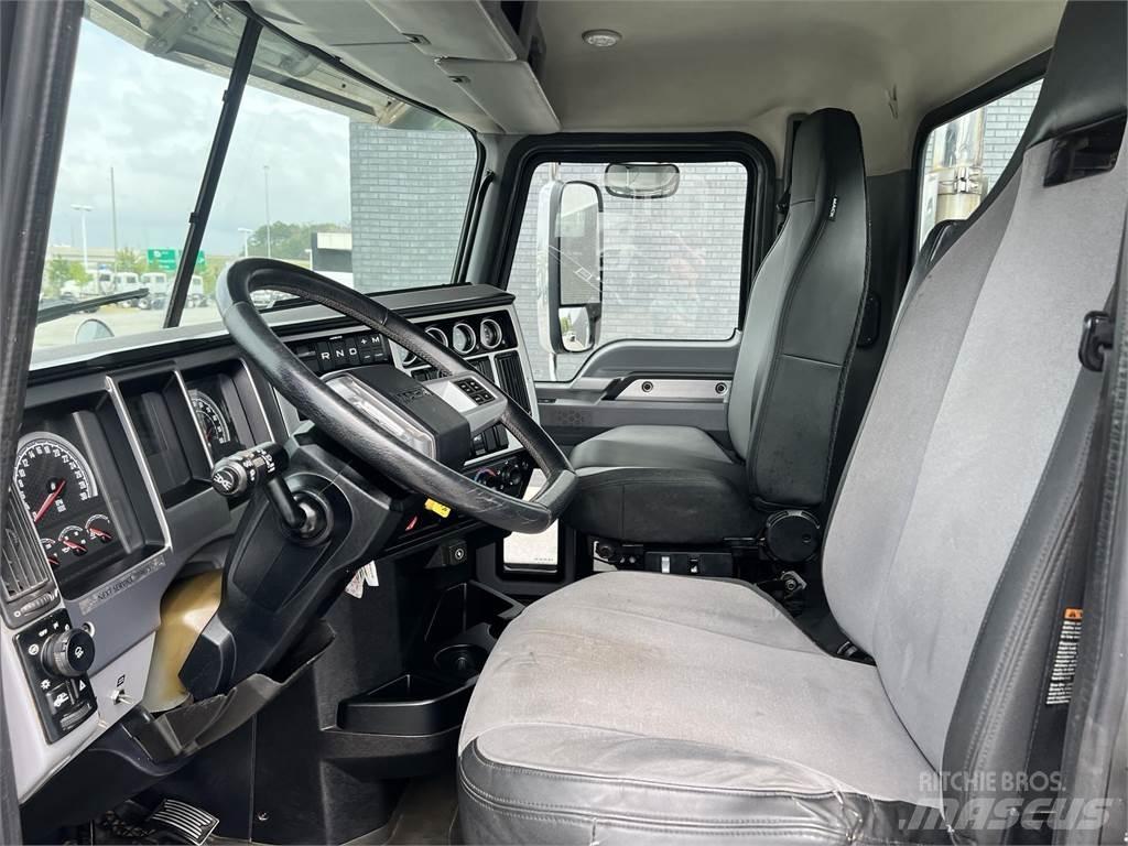 Mack PI64T Tegljači