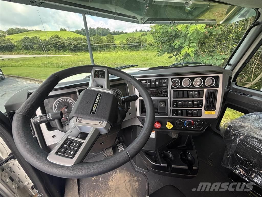 Mack PI64T Tegljači