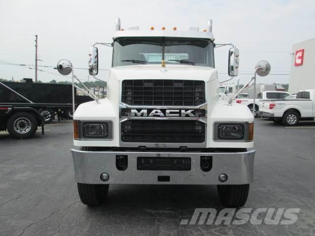 Mack PI64T Tegljači