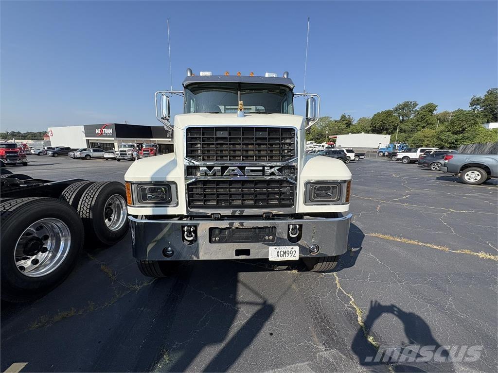 Mack PI64T Tegljači
