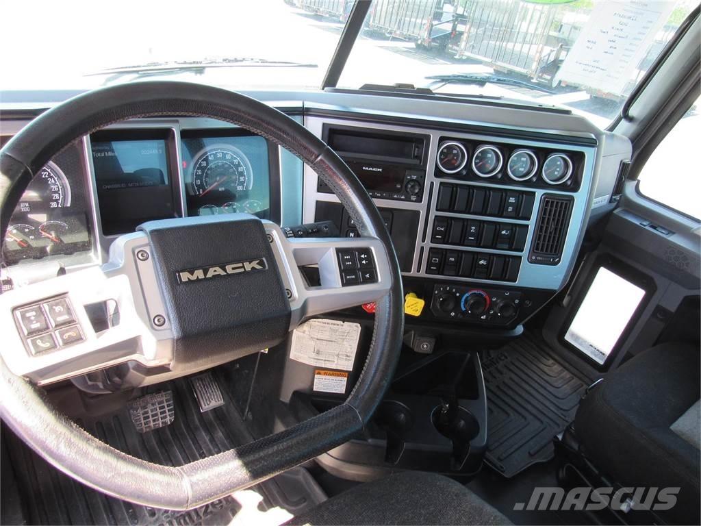 Mack PI64T Tegljači