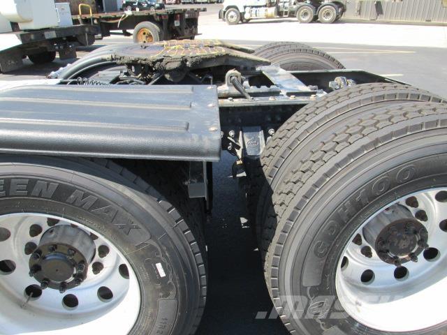 Mack PI64T Tegljači