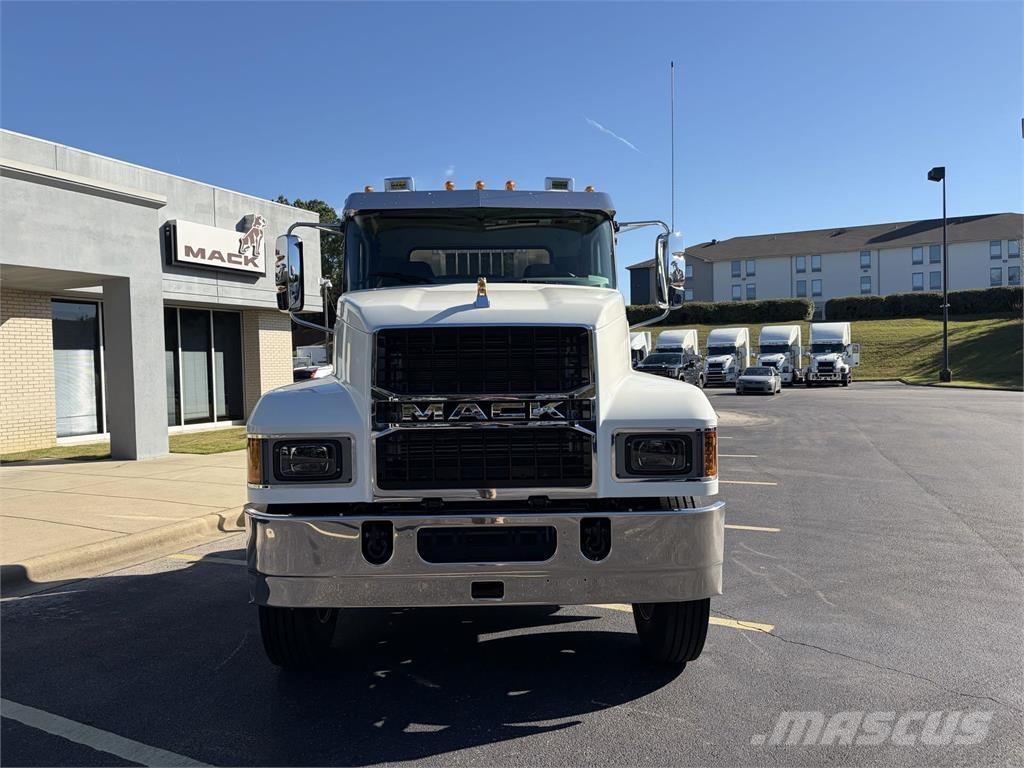 Mack PI64T Tegljači