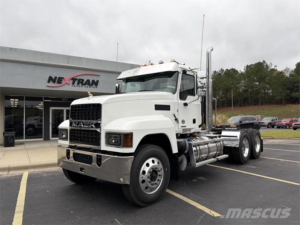 Mack PI64T Tegljači