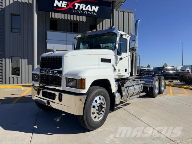 Mack PI64T Tegljači